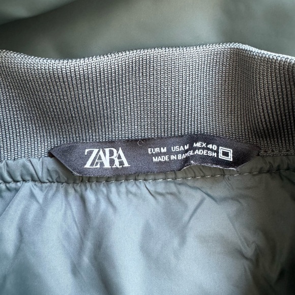 Zara Green Rubberized Vest - Picture 4 of 4